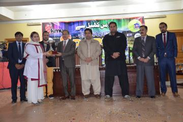 06-Vice Chancellor KMU & D.G Sports presenting cups to candidates (Custom)1514868434.JPG